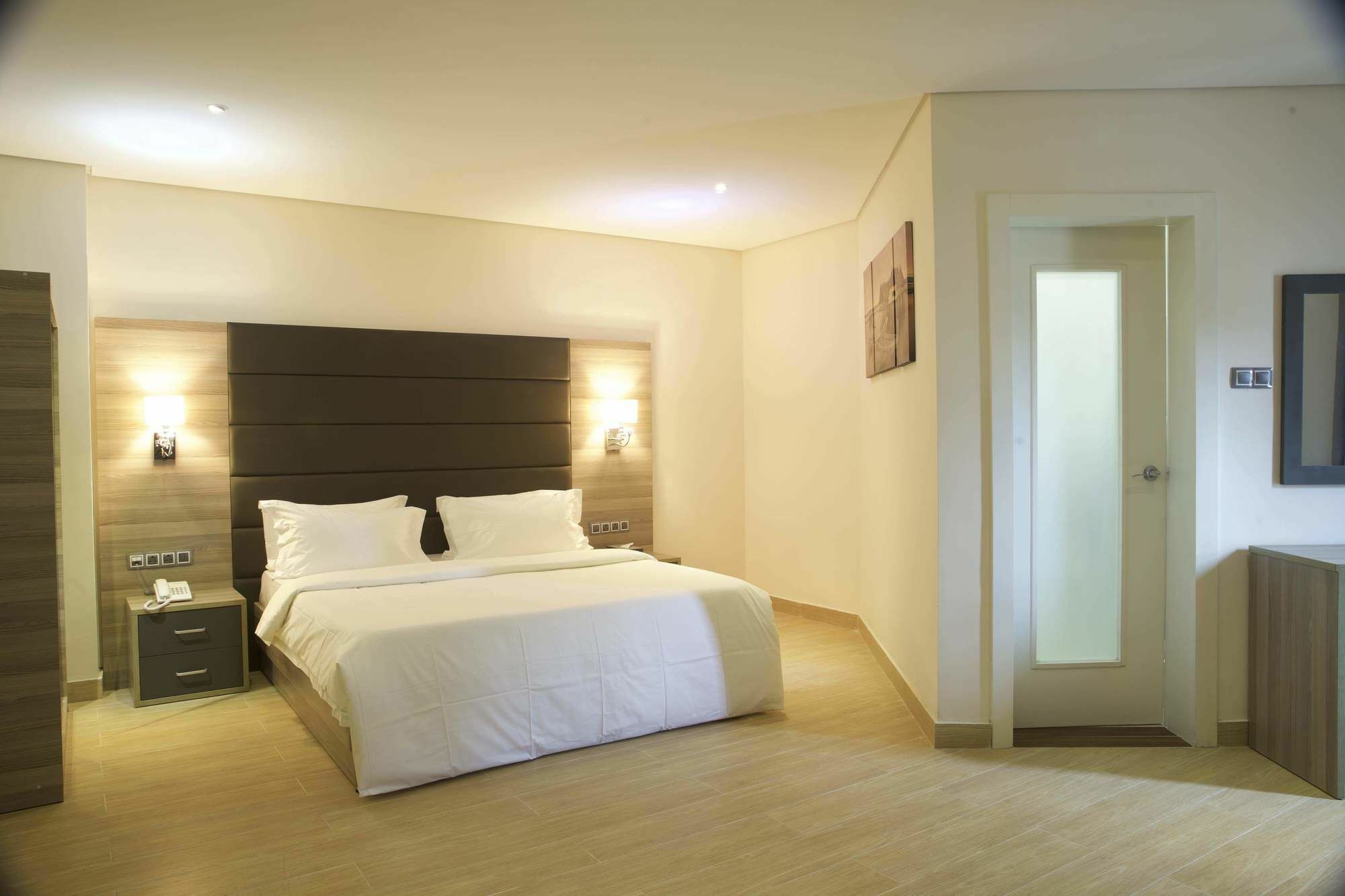 Scarlet Lodge Lagos Exterior foto